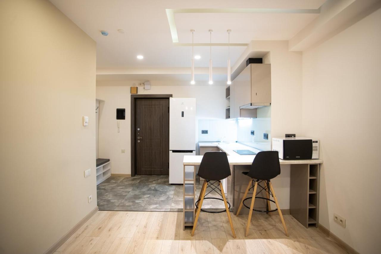 Fantastic Apartments Near Republic Square, Perfect Location, Mystreet Company Ереван Экстерьер фото