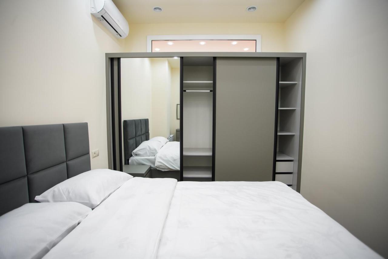Fantastic Apartments Near Republic Square, Perfect Location, Mystreet Company Ереван Экстерьер фото