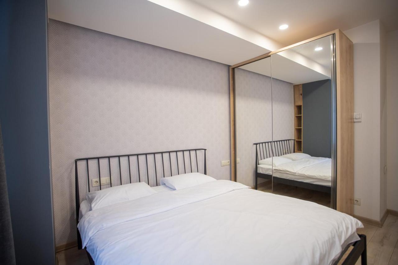 Fantastic Apartments Near Republic Square, Perfect Location, Mystreet Company Ереван Экстерьер фото