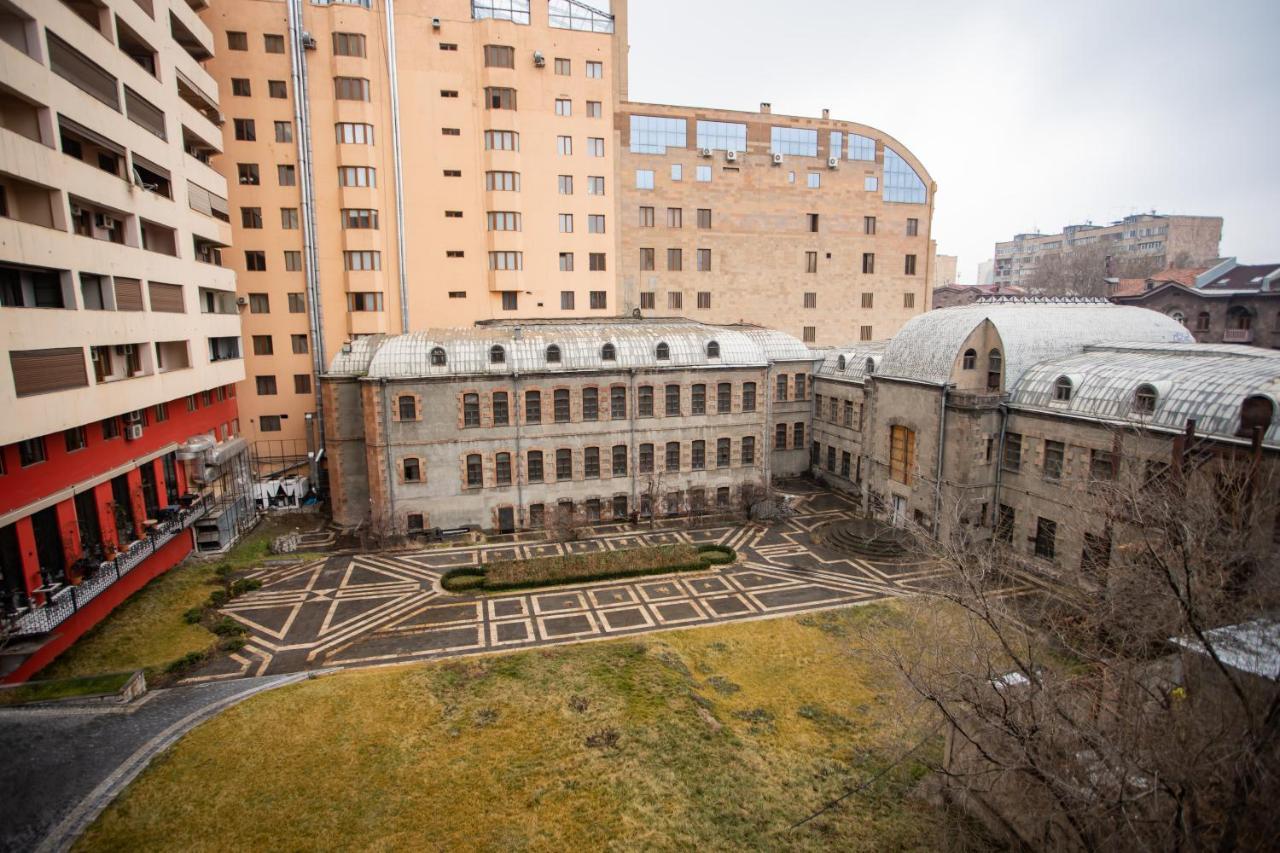 Fantastic Apartments Near Republic Square, Perfect Location, Mystreet Company Ереван Экстерьер фото