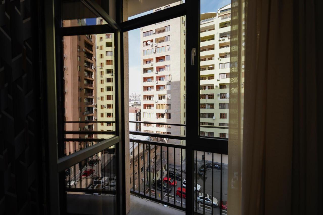Fantastic Apartments Near Republic Square, Perfect Location, Mystreet Company Ереван Экстерьер фото