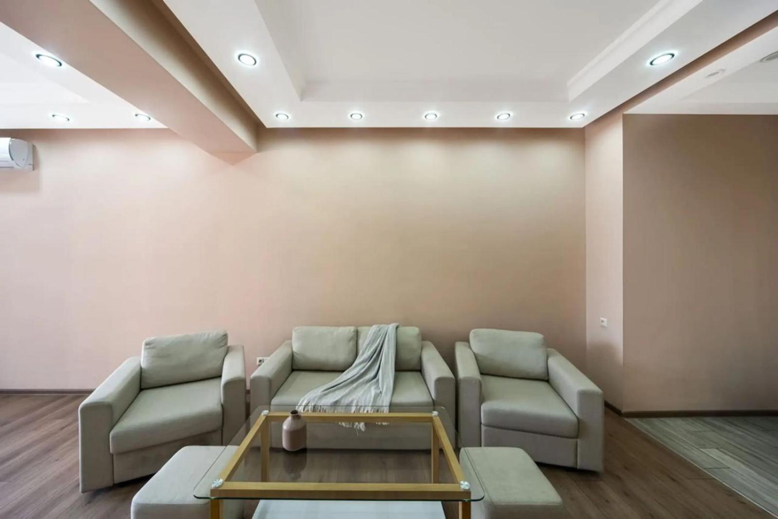 Fantastic Apartments Near Republic Square, Perfect Location, Mystreet Company Ереван Экстерьер фото