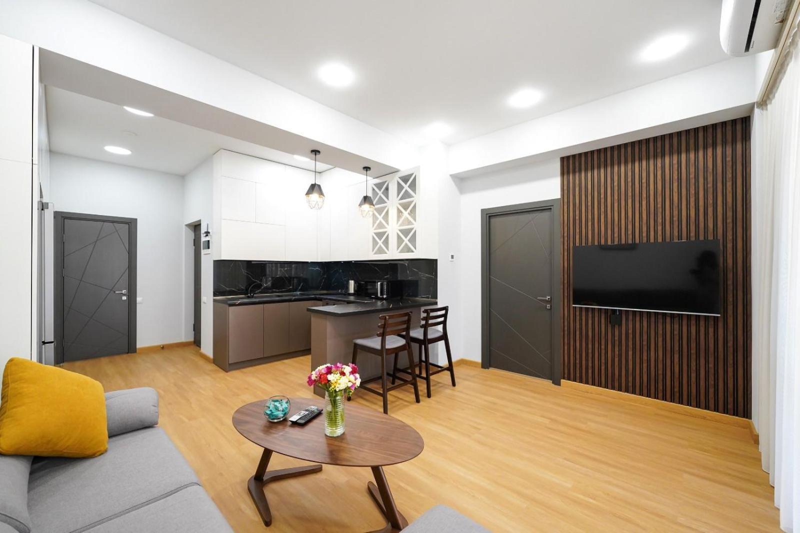 Fantastic Apartments Near Republic Square, Perfect Location, Mystreet Company Ереван Экстерьер фото